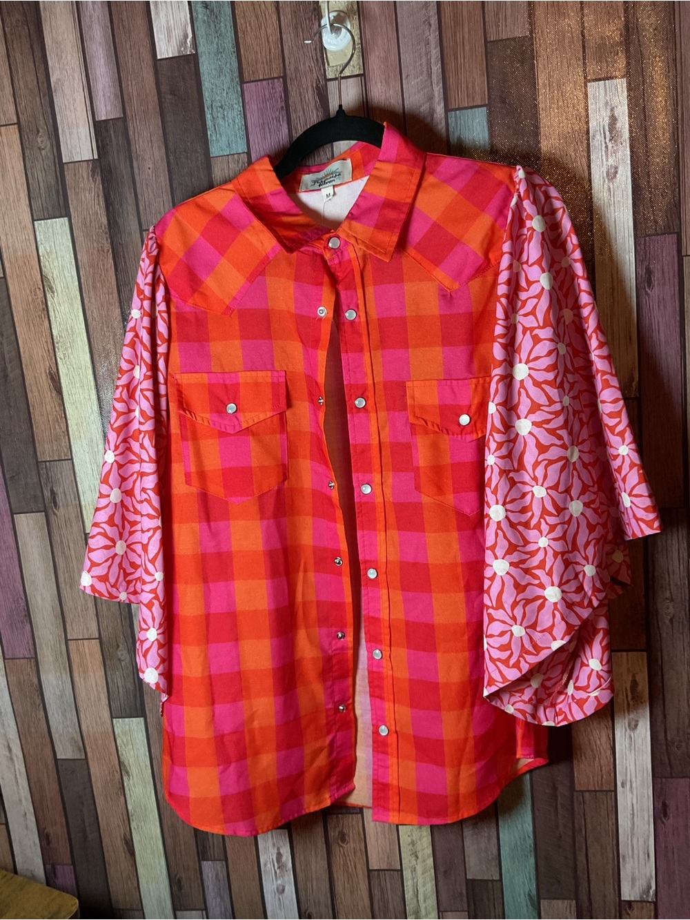 Turquoise Haven Mixed Pearl Snap Button Down Plaid Shirt Floral Sleeves MED NWT
